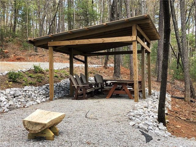 1158 Staghorn Road, Purlear, NC 28665