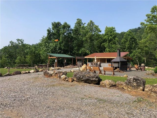 1158 Staghorn Road, Purlear, NC 28665