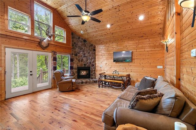 1158 Staghorn Road, Purlear, NC 28665