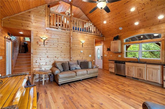 1158 Staghorn Road, Purlear, NC 28665