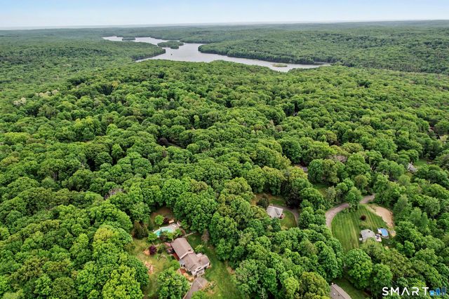 16 Shady Lane, Redding, CT 06896