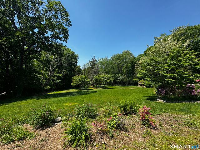 16 Shady Lane, Redding, CT 06896