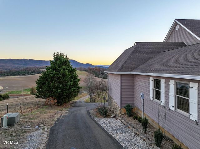 3706 Salem Rd, Parrottsville, TN 37843