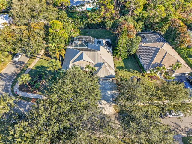 7702 SE Mammoth Drive, Hobe Sound, FL 33455