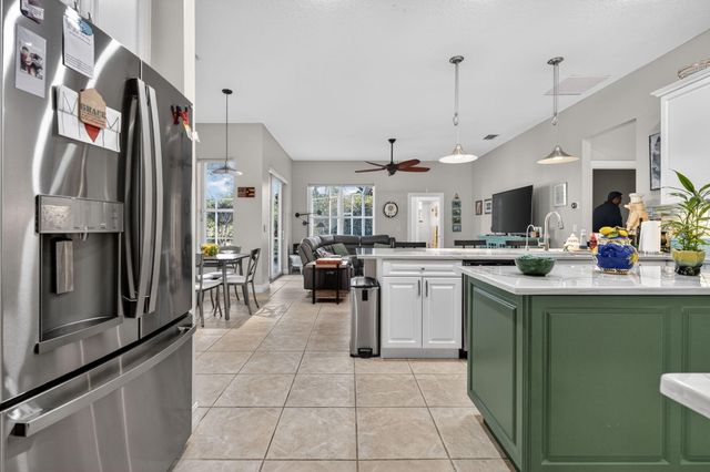 7702 SE Mammoth Drive, Hobe Sound, FL 33455