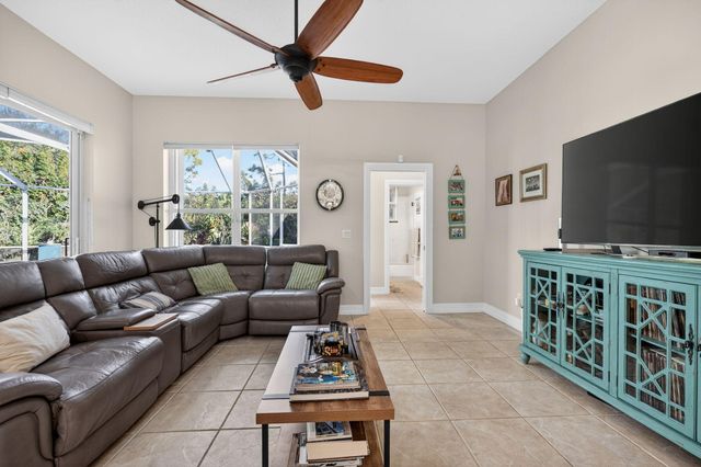 7702 SE Mammoth Drive, Hobe Sound, FL 33455