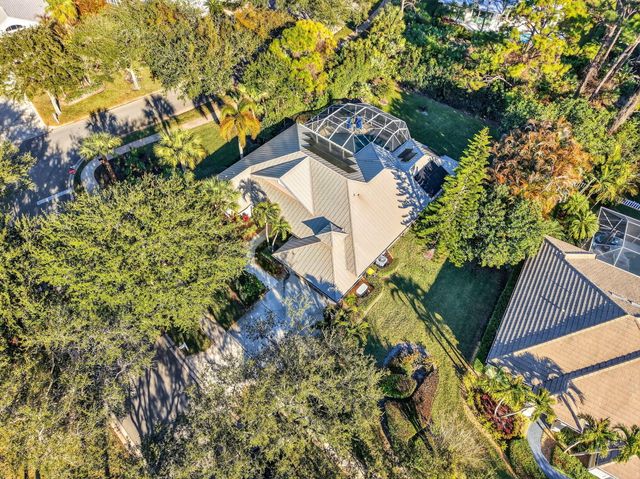 7702 SE Mammoth Drive, Hobe Sound, FL 33455