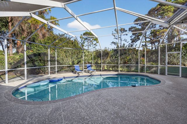 7702 SE Mammoth Drive, Hobe Sound, FL 33455