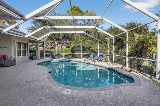 7702 SE Mammoth Drive, Hobe Sound, FL 33455