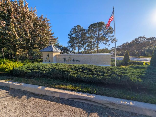 7702 SE Mammoth Drive, Hobe Sound, FL 33455