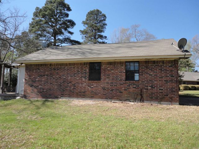 12 Regency Lane, Pine Bluff, AR 71603