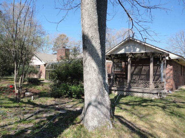 12 Regency Lane, Pine Bluff, AR 71603