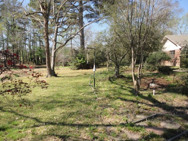12 Regency Lane, Pine Bluff, AR 71603