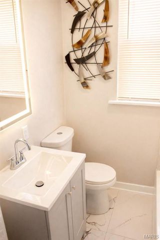 1401 E Prairie Avenue, St Louis, MO 63107