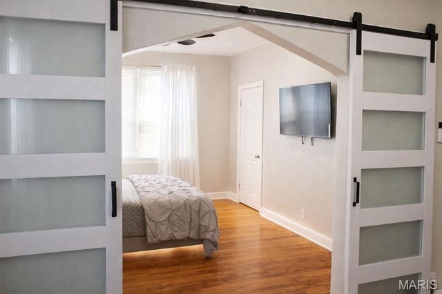 1401 E Prairie Avenue, St Louis, MO 63107