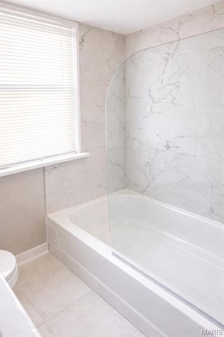 1401 E Prairie Avenue, St Louis, MO 63107