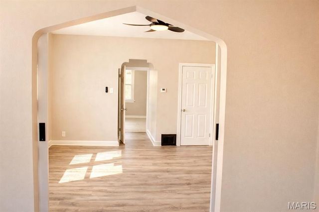 1401 E Prairie Avenue, St Louis, MO 63107