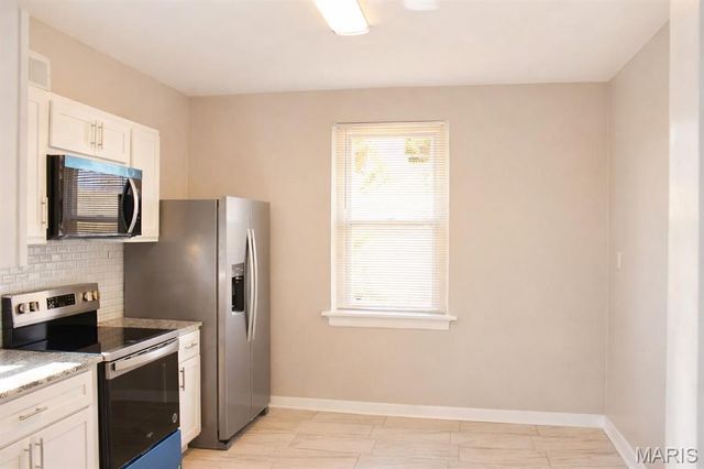 1401 E Prairie Avenue, St Louis, MO 63107