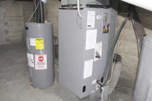 1401 E Prairie Avenue, St Louis, MO 63107