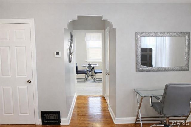 1401 E Prairie Avenue, St Louis, MO 63107