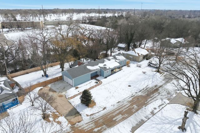 1340 N Yale Ave, Wichita, KS 67208