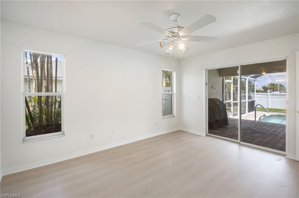 Image 12 of property listing at 5333 SW 16th PL, Cape Coral, FL 33914