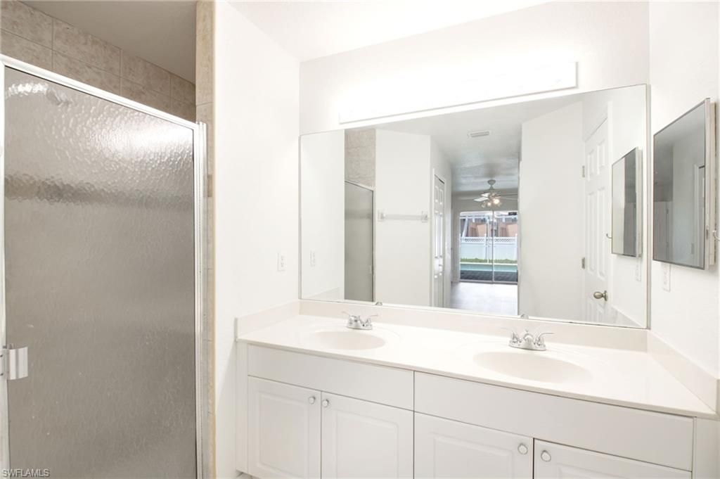 Image 28 of property listing at 5333 SW 16th PL, Cape Coral, FL 33914