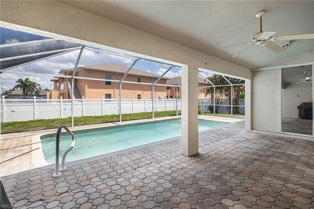 Image 31 of property listing at 5333 SW 16th PL, Cape Coral, FL 33914