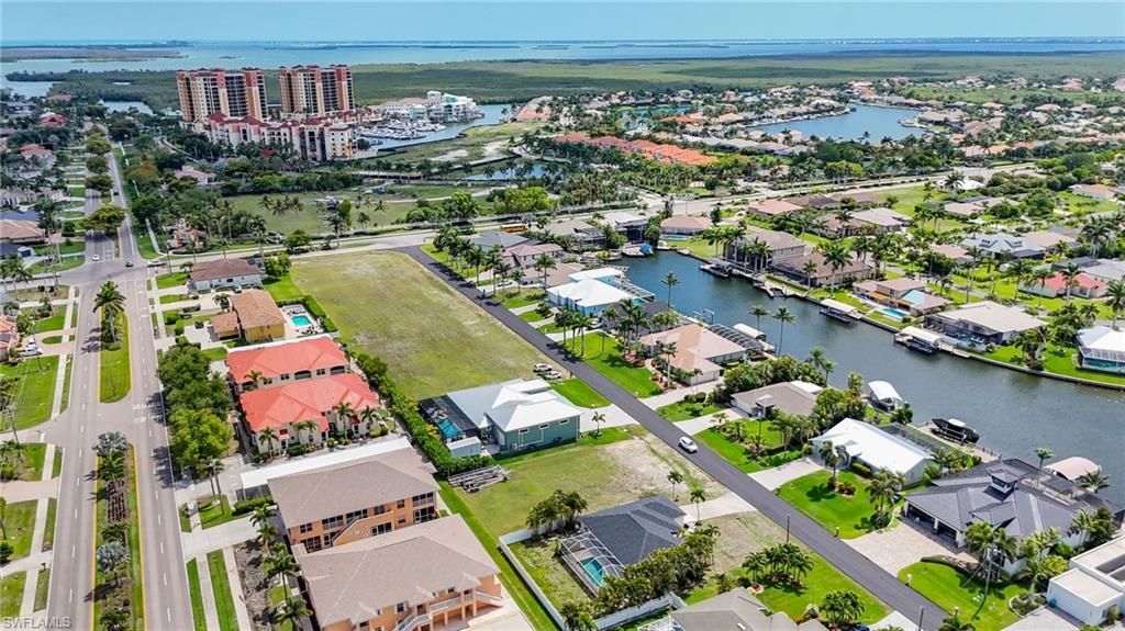 Image 42 of property listing at 5333 SW 16th PL, Cape Coral, FL 33914