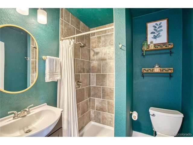 2001 5th Ave, Greeley, CO 80631