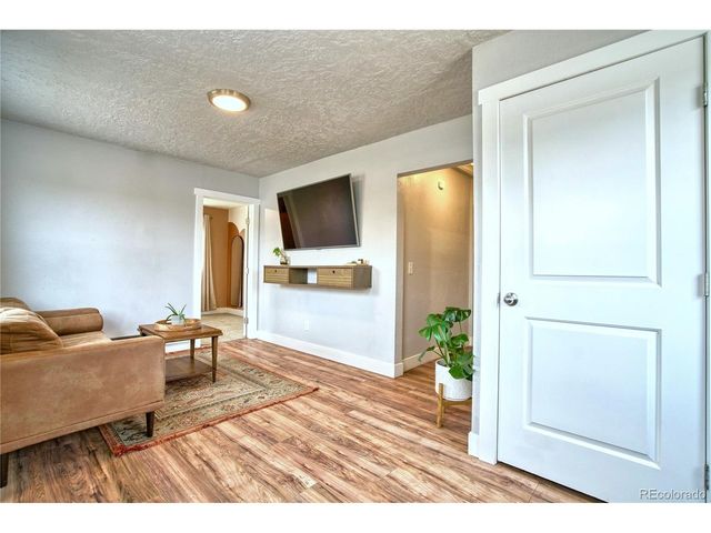 2001 5th Ave, Greeley, CO 80631