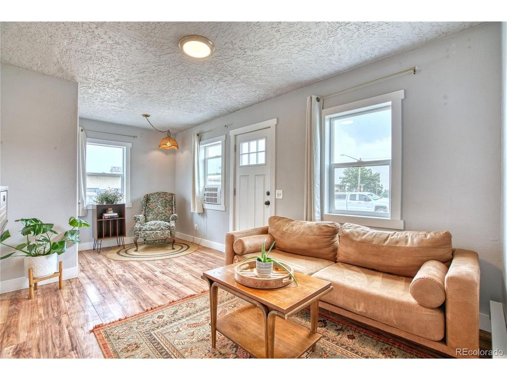 2001 5th Ave, Greeley, CO 80631