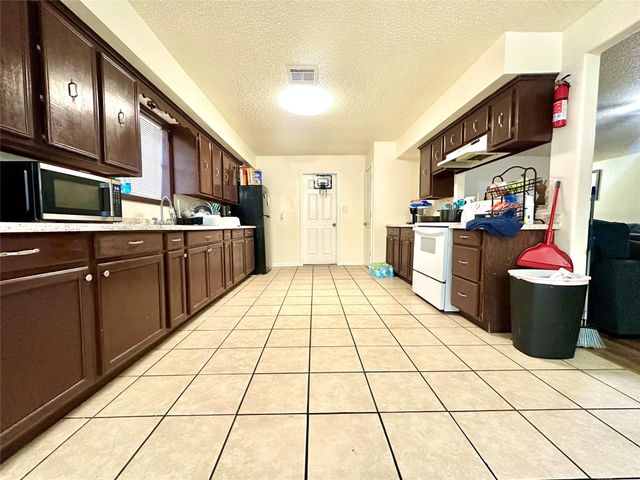 127 W Emily, Wharton, TX 77488