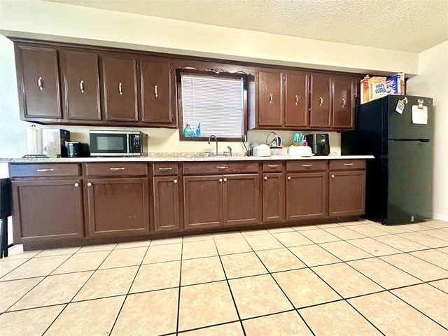127 W Emily, Wharton, TX 77488