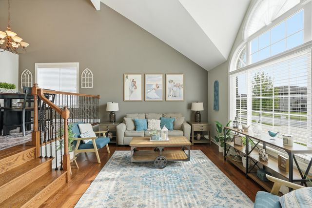 1131 Jeanne Court, Crown Point, IN 46307