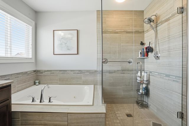 1131 Jeanne Court, Crown Point, IN 46307