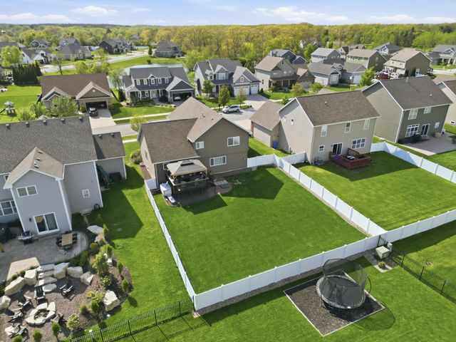 1131 Jeanne Court, Crown Point, IN 46307