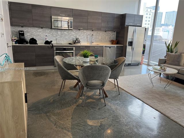 151 SE 1st St 702, Miami, FL 33131