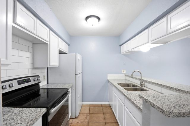 8918 Bissonnet Street 112, Houston, TX 77074
