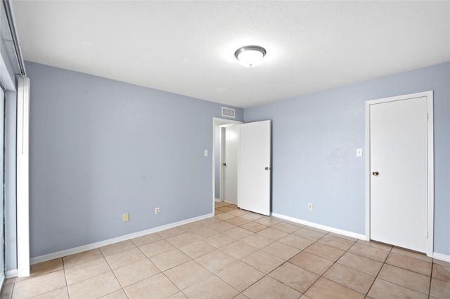 8918 Bissonnet Street 112, Houston, TX 77074