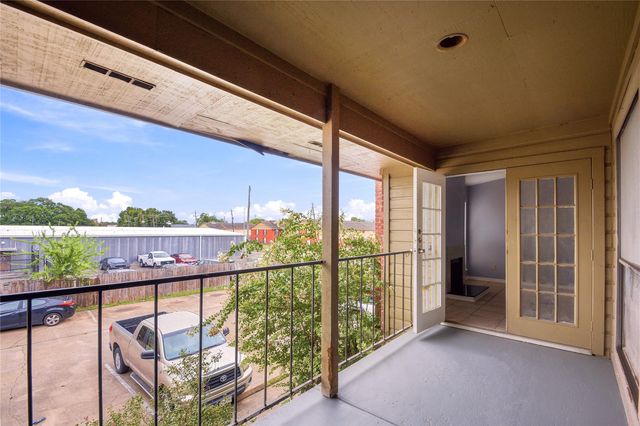 8918 Bissonnet Street 112, Houston, TX 77074