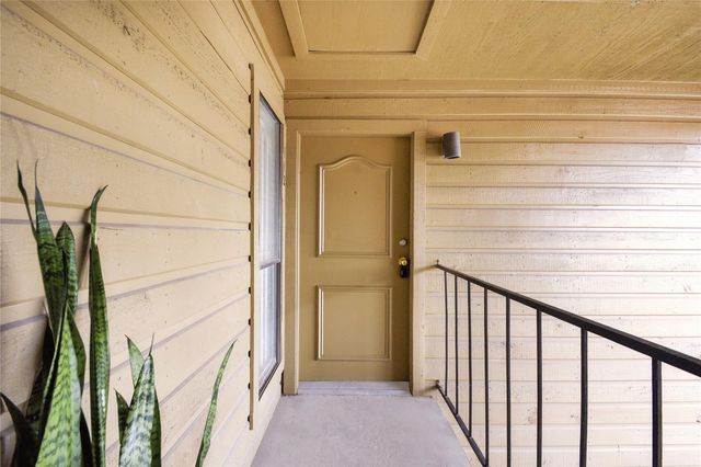 8918 Bissonnet Street 112, Houston, TX 77074