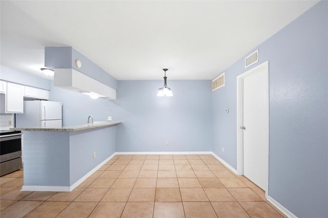 8918 Bissonnet Street 112, Houston, TX 77074