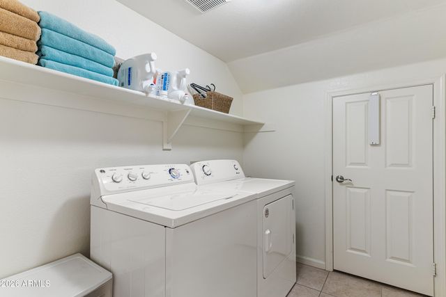 1711 E RUNION Drive, Phoenix, AZ 85024