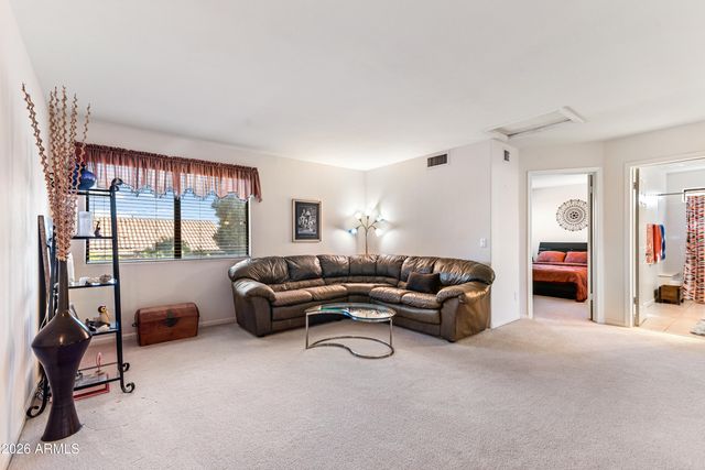 1711 E RUNION Drive, Phoenix, AZ 85024