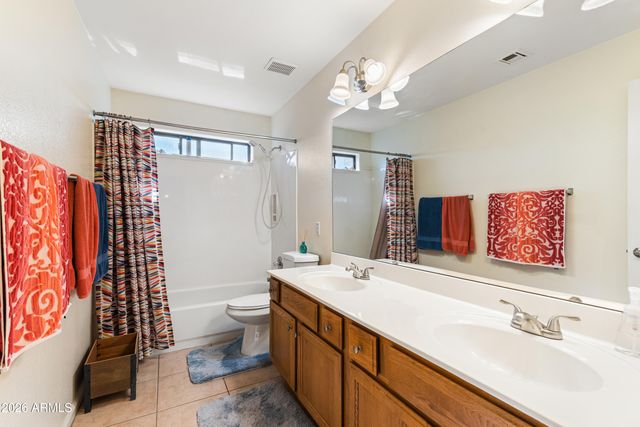 1711 E RUNION Drive, Phoenix, AZ 85024