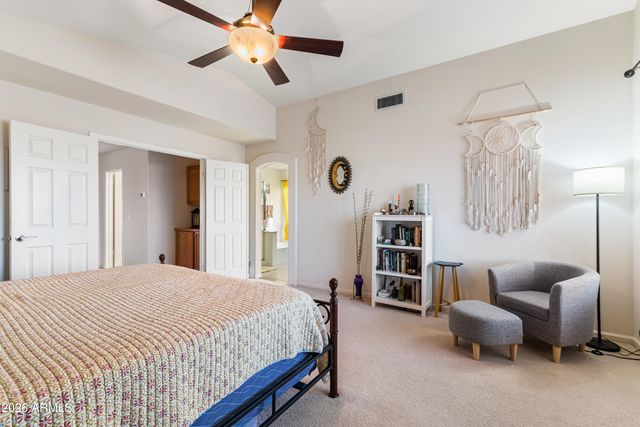 1711 E RUNION Drive, Phoenix, AZ 85024