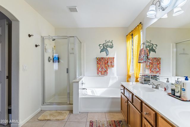 1711 E RUNION Drive, Phoenix, AZ 85024