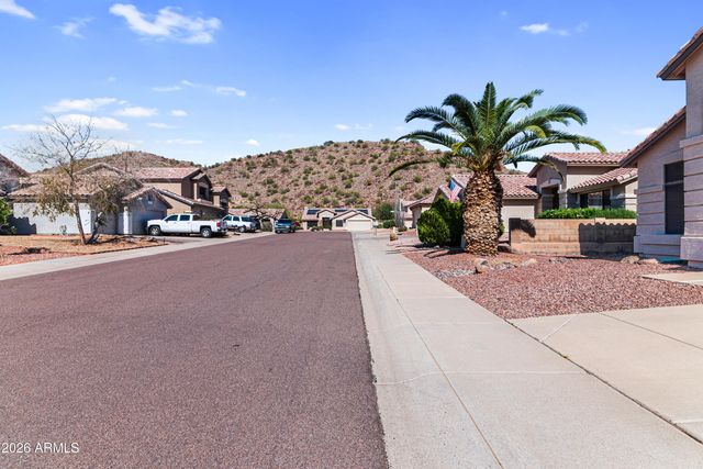 1711 E RUNION Drive, Phoenix, AZ 85024