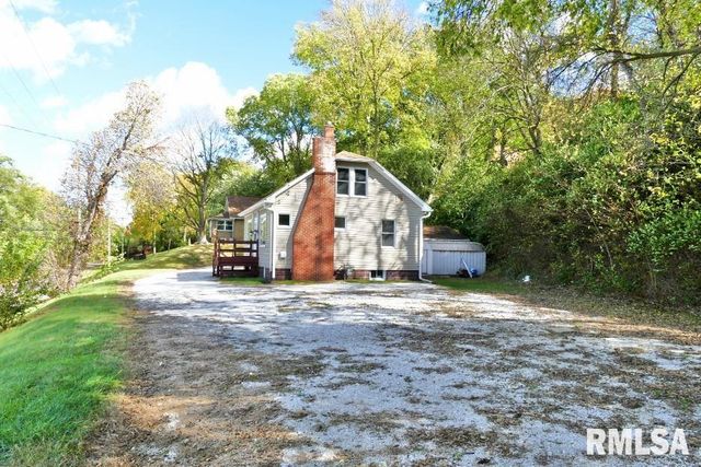 700 N MAIN Street, East Peoria, IL 61611